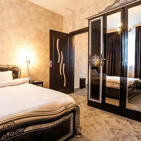 Grand Apartment *